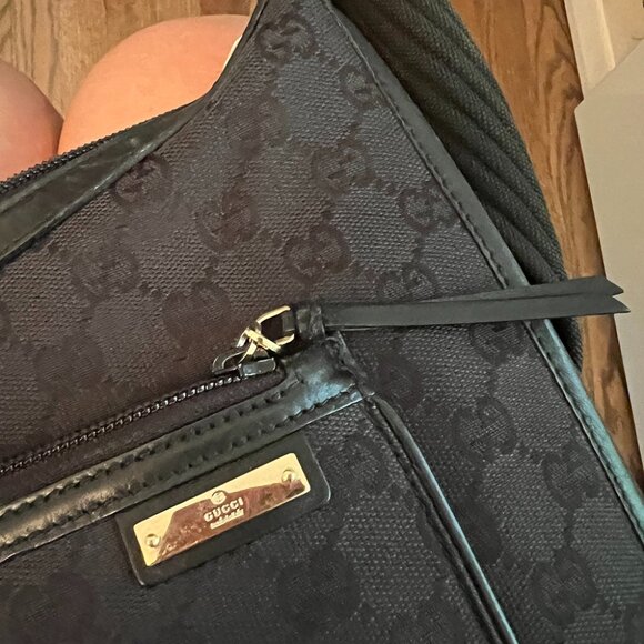 Gucci Black Canvas Monogram Shoulder Bag - Picture 3 of 6